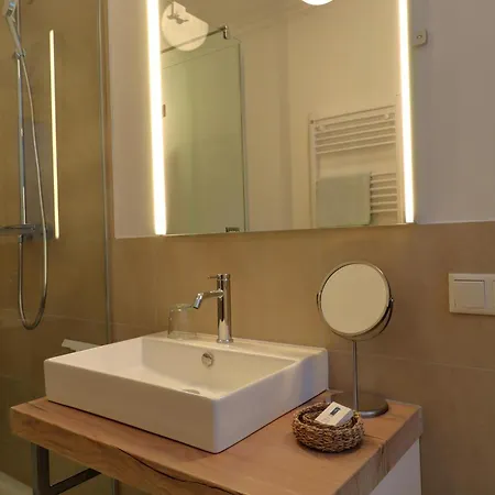 Johanna App 2 - Maritimes Wohnen In Bester Lage Mit Suedbalkon & Garten