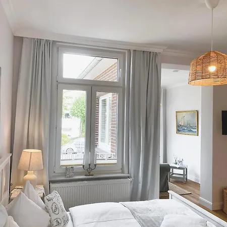 Johanna App 2 - Maritimes Wohnen In Bester Lage Mit Suedbalkon & Garten *